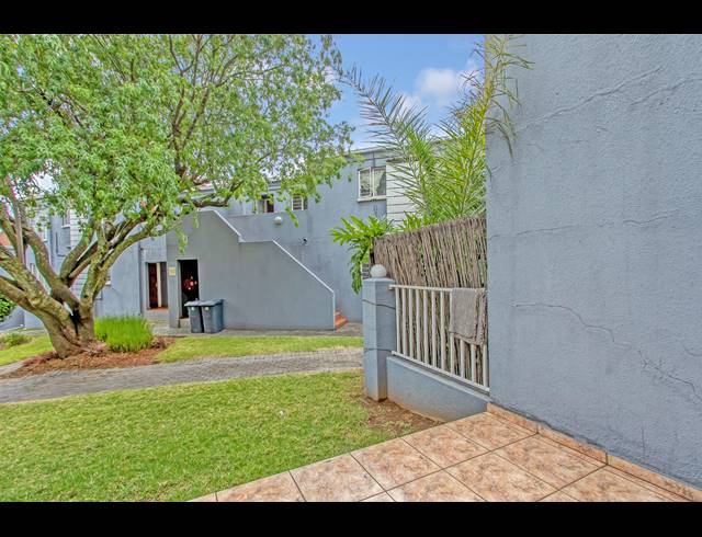 1 BEDROOM APARTMENT TO LET IN RADIOKOP